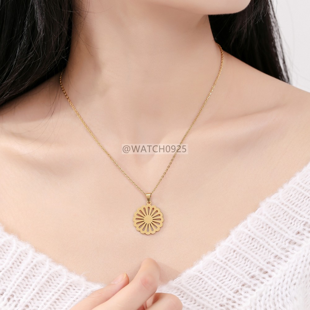 Simple Daisy Pendants Necklaces Women Man Charm Collar Jewelry Korean Design Romantic Choker S87