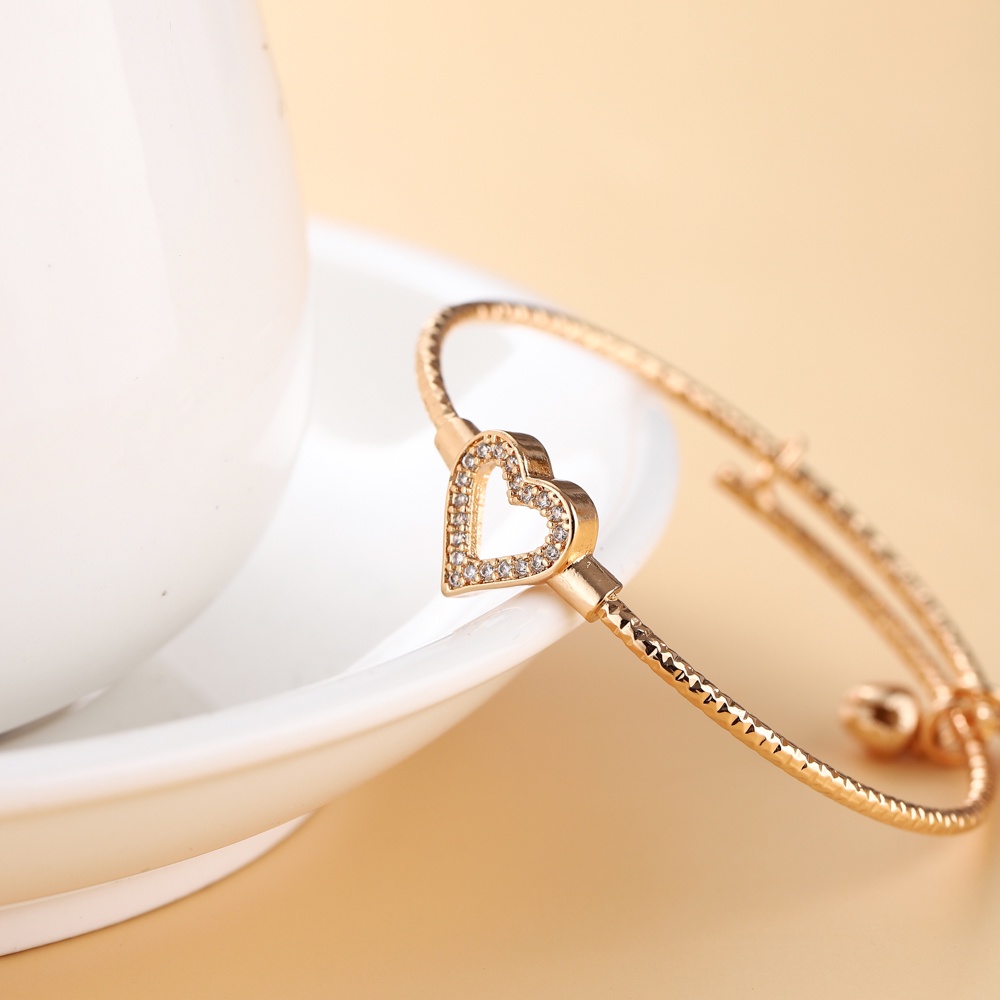 Merek Baru D.G.C Gelang Wanita Titanium Stainless Steel Jantung Fashion Perhiasan D528