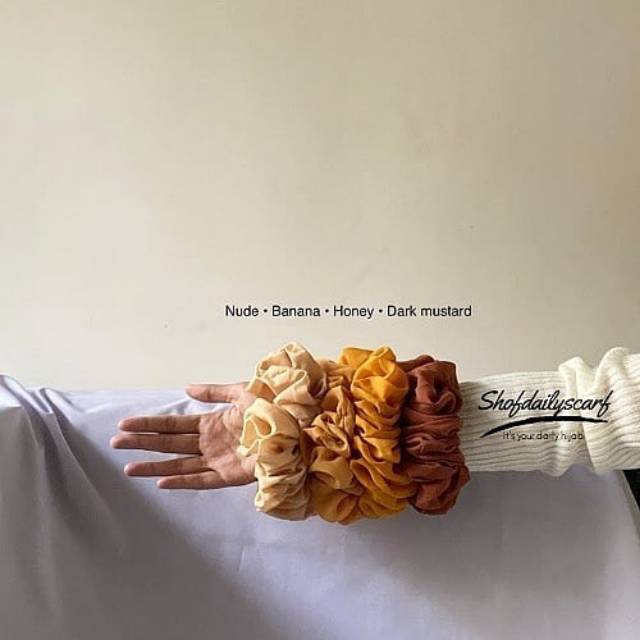 CEPOL HIJAB SCRUNCHIE