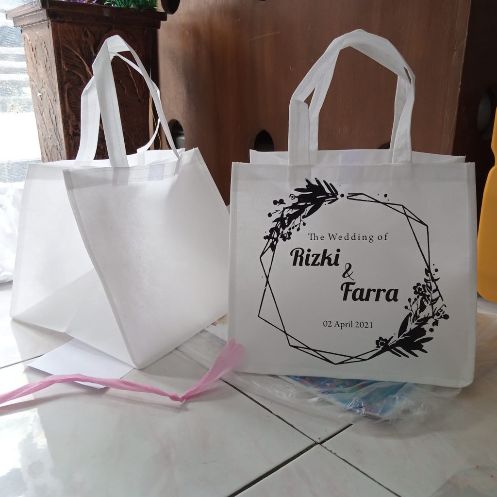 

[27x18 tinggi 20/30] TAS SPUNBOND UNTUK TOKO KHAJATAN CATERING