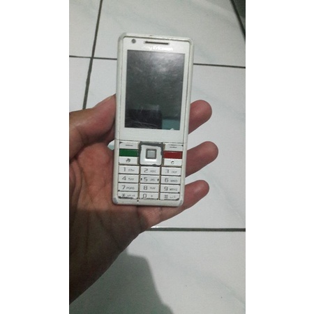 Sony Ericsson J105 Naite