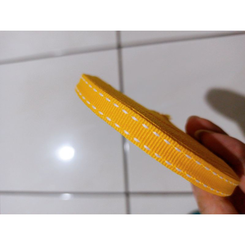 

1 roll pita groosgrain kuning 1 cm