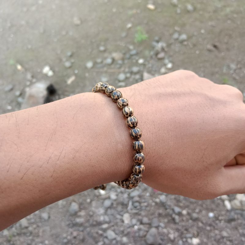 Gelang Cantik Pria Wanita Kayu Liwung Macan Asli