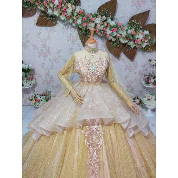 gaun pengantin peplum kupu2 besar