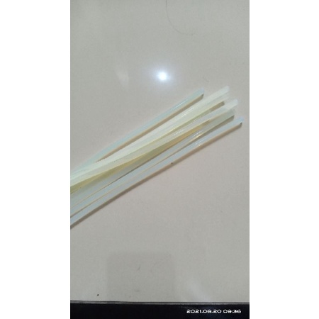 

LEM BAKAR KECIL 7MM /REFILL GLUE GUN KECIL