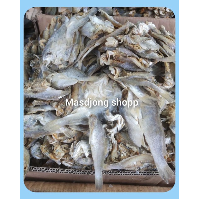 

IKAN ASIN SAMGE BELAH(1000gr/1kg).