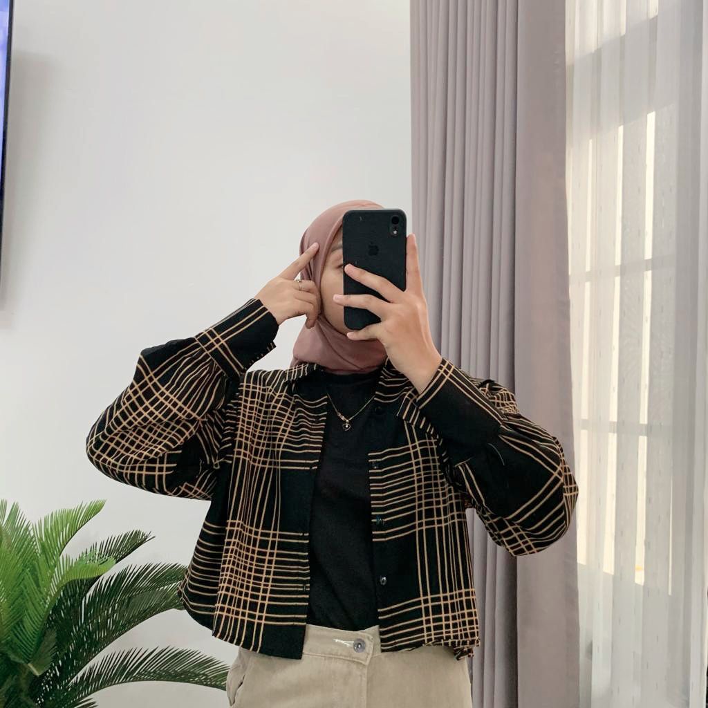 READY STOCK KEMEJA CROP TARTAN OUTER || CROP TARTAN SHIRT || OVERSIZE CROP TARTAN || KEMEJA CROP LENGAN PANJANG-FEBRIC CROP BLACK