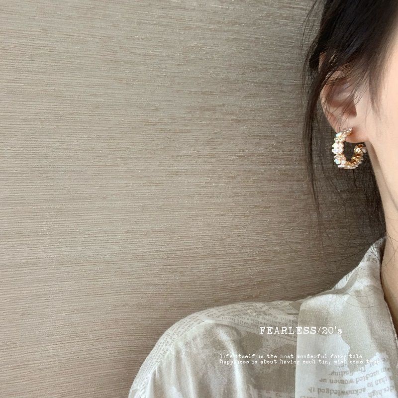 Anting-anting baru modis elegan Korea c-berbentuk anting-anting wanita online influencer bunga priba