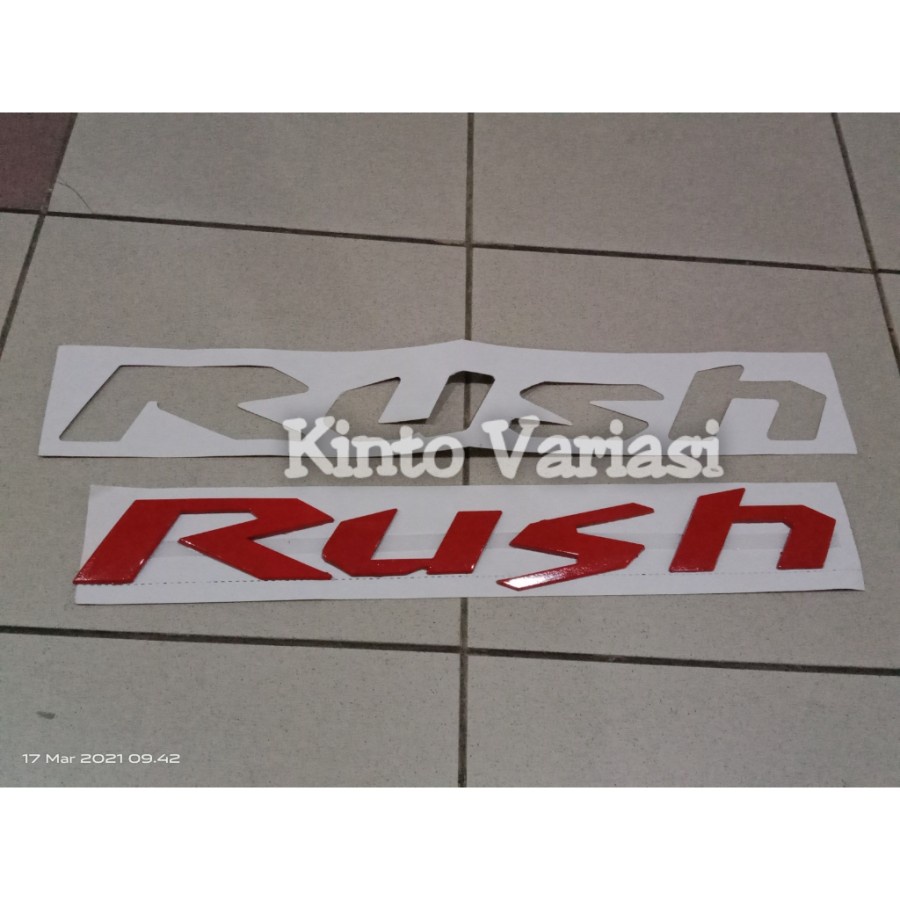 Emblem Kap Mesin / Logo Kap Mesin Mobil Toyota Rush - Merah