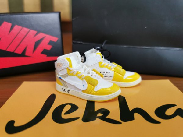 Air Jordan 1 OFF-WHITE YELLOW CHICAGO - 3D Sneakers Keychain Gantungan Kunci