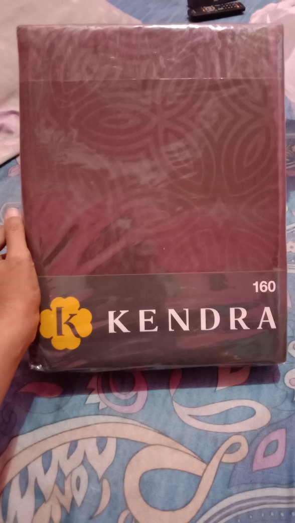 Sprei Kendra Polos 160x200 Tinggi 25 Emboss - Jacquard Hotel Bedding - Minimalis Murah