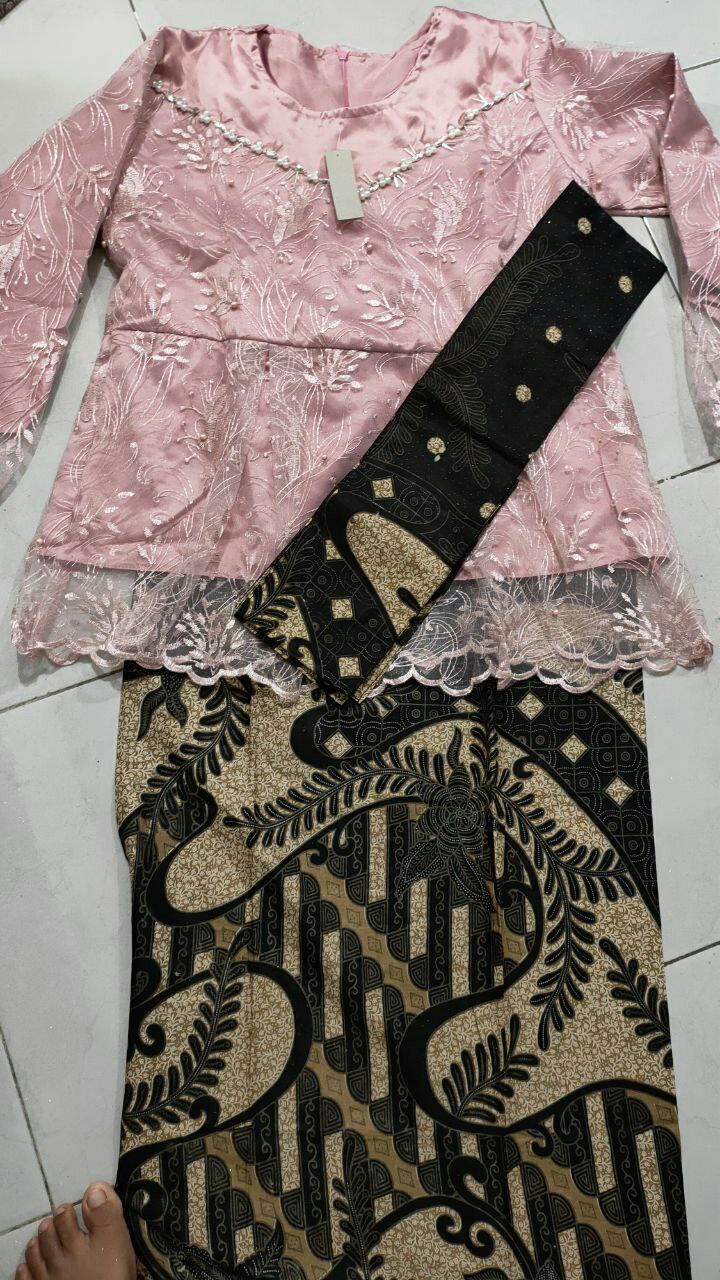 Batik Couple Kebaya Set Salsabila Series Tunangan Lamaran Wisuda Kondangan Kekinian 2021
