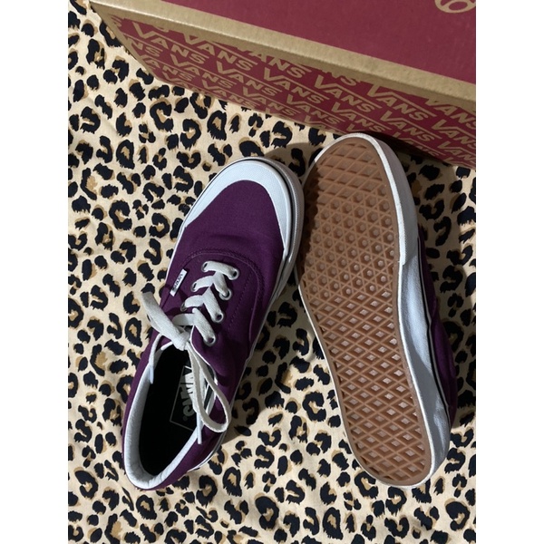 Authentic Vans wine (Original)