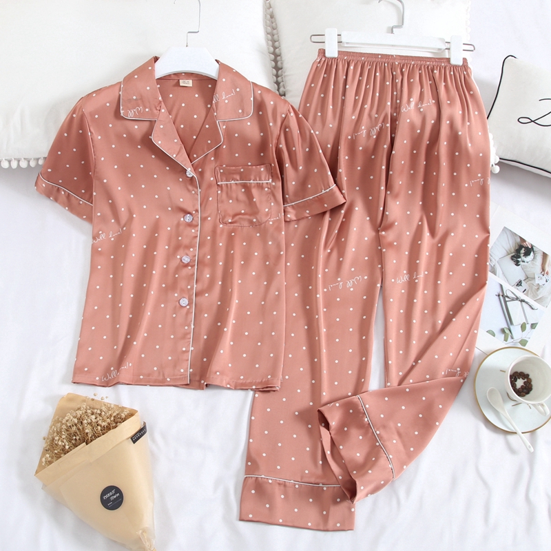 Set Piyama Lengan Panjang Dan Celana Motif Polkadot Bahan Set Piyama Lengan Panjang Dan Celana Motif Polkadot Bahan