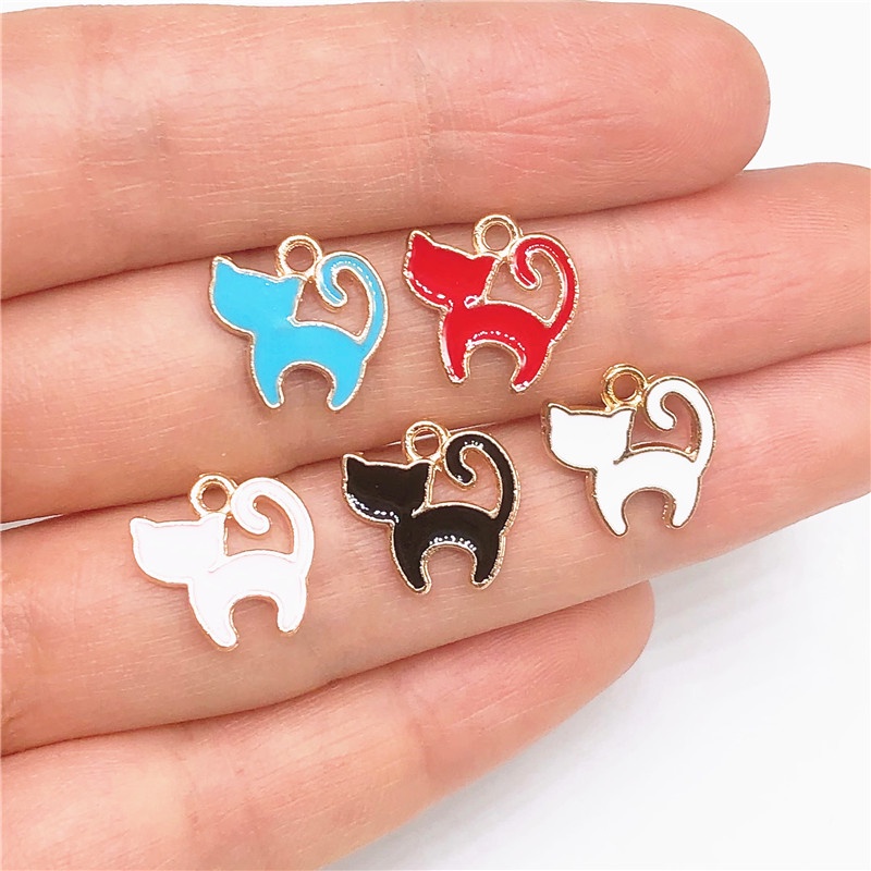 4 Pcs Liontin Kalunggelanganting Model Kucing Kecil Bahan Alloy Untuk Wanita