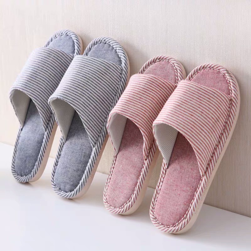 Sandal Rumah EMPUK Nyaman Elegan Modis Kamar Hotel Mewah Indoor Halus Motif Garis Slipper Lembut WFH