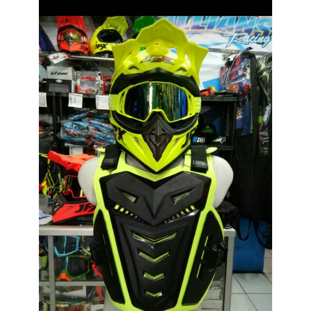 Helm cross google bodyprotektor hitamhijau