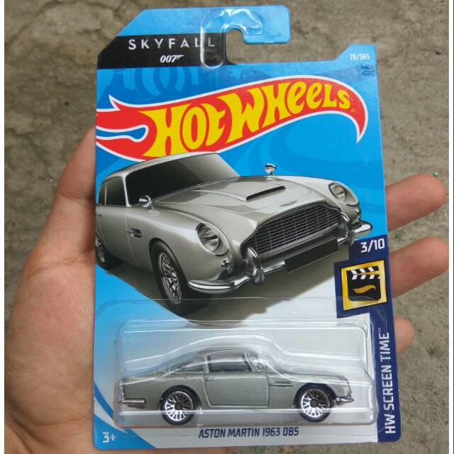 Hot Wheels 007 Aston Martin DB5 Skyfall James Bond