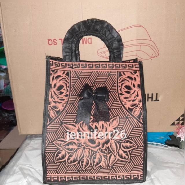 

Tas hajatan batik elegan mewah 22x22