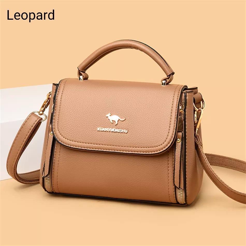 TAS SELEMPANG PESTA COUDRAY KHANZA KANGGURU HITAM KULIT RANTAI MURAH BRANDED FASHION BATAM WANITA ORI IMPORT