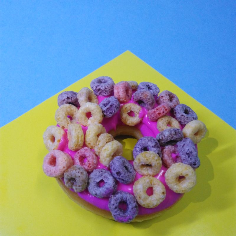 

Donat Strawberry Froot loops