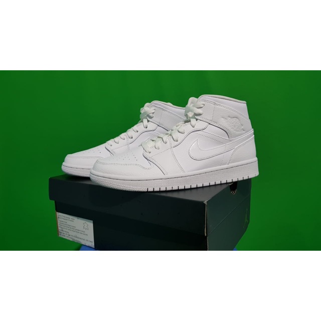 FLASH SALE Air jordan 1 Mid Triple White