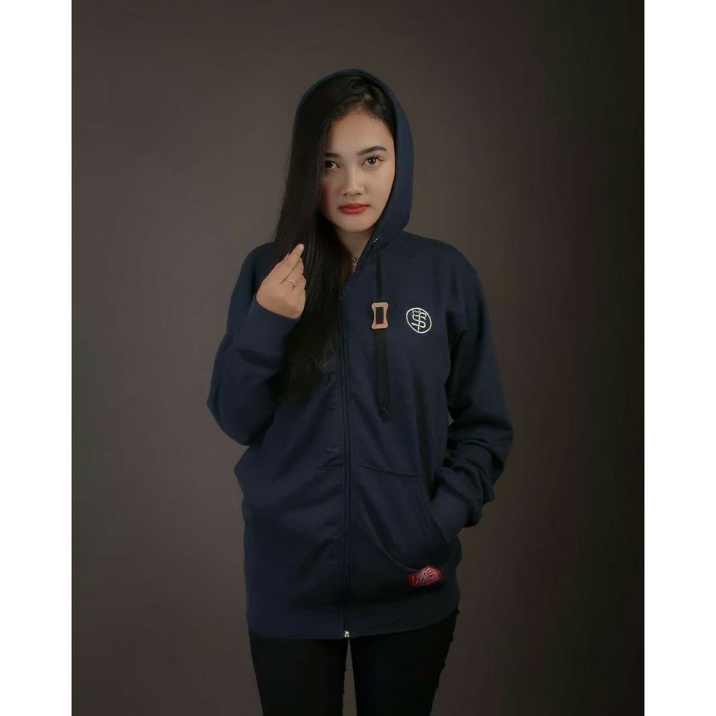 JAKET TRIPLE SIX