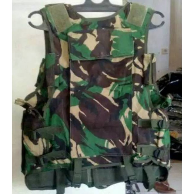 AM  Jaket rompi loreng jatah TNI