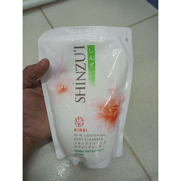 Shinzui Sabun Cair Reffil Body Wash 400ml