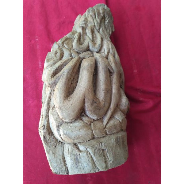 Dekor kayu gaharu papua ukir