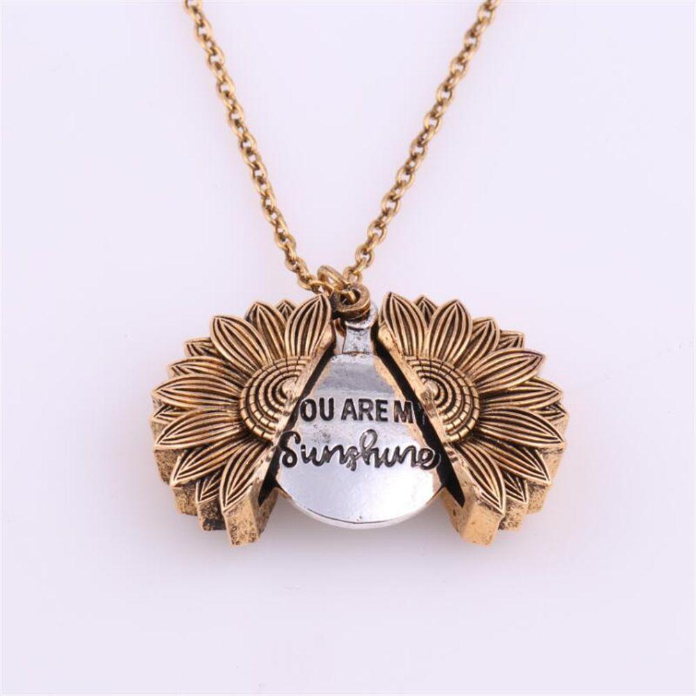 Kalung Rantai Liontin Bulat Motif Tulisan You Are My Sunshine Untuk Wanita