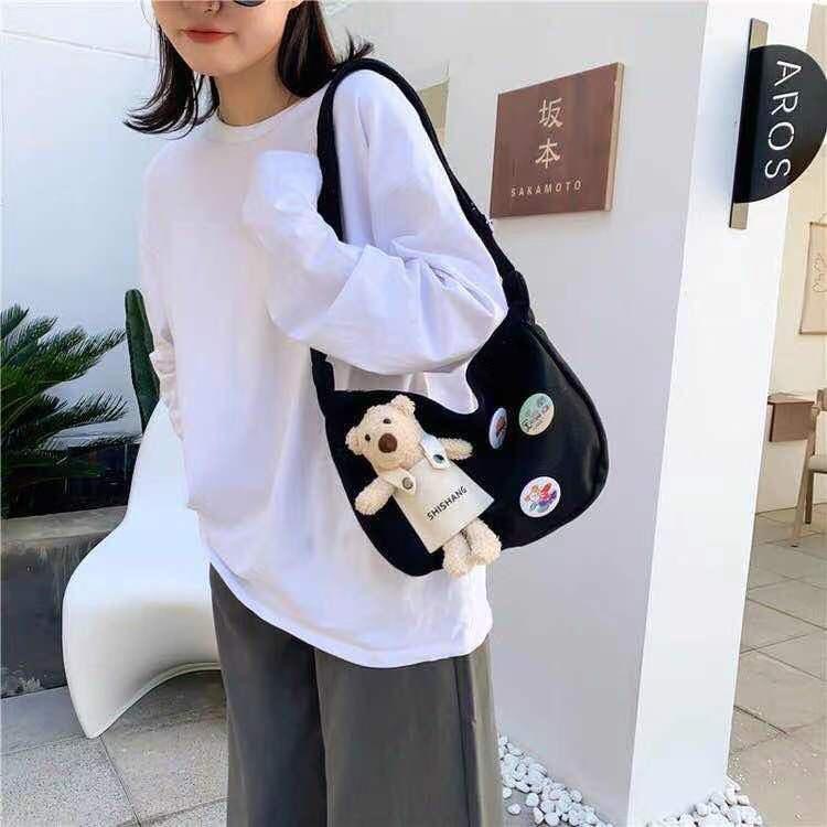 Tas Selempang Sling Messenger Bag Wanita Bahan Kanvas Boneka Bear Beruang dan Bros Lucu Janice