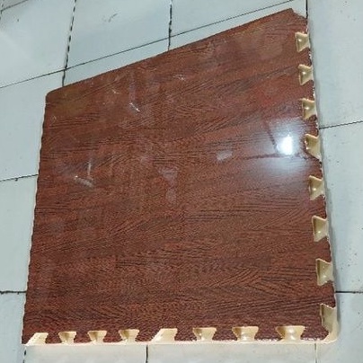 Karpet puzle Motif Woodgrass 1pck isi 4pcs 60x60