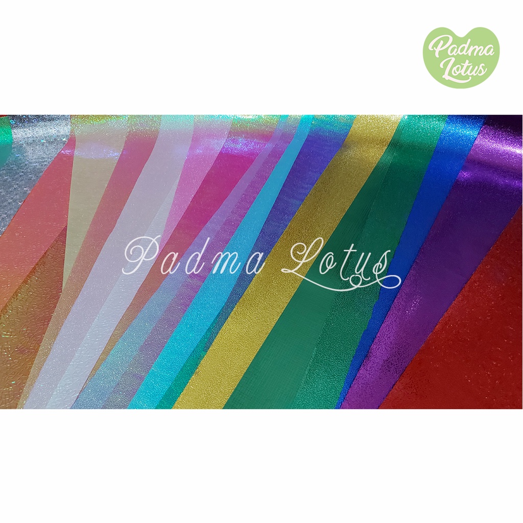 Kertas kado rainbow pelangi hologram glowing kilap