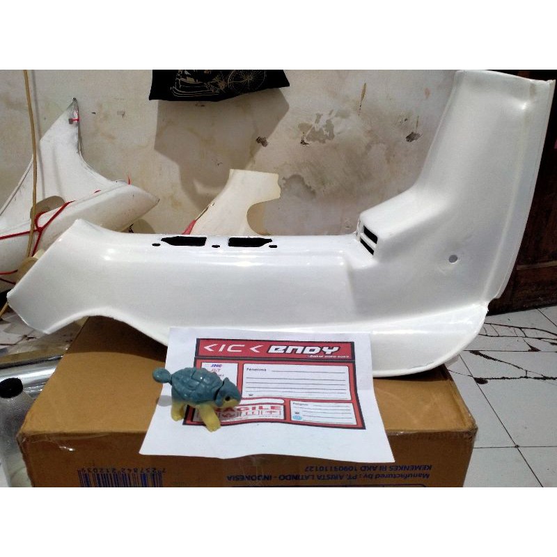 sayap tengah astrea star Hitam repaint putih good condition