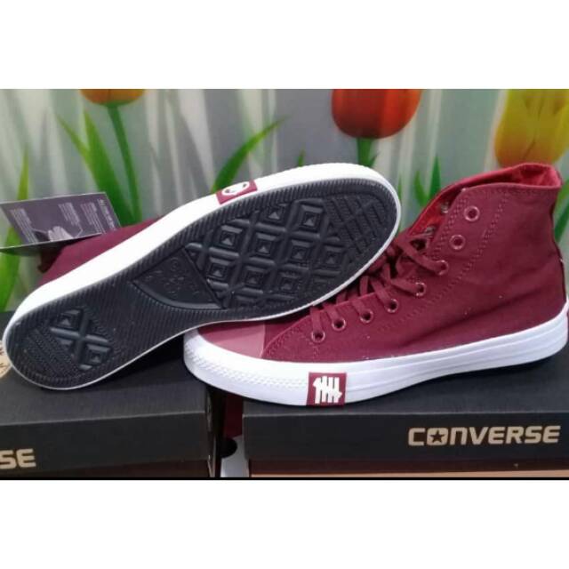 Converse undefeated Man