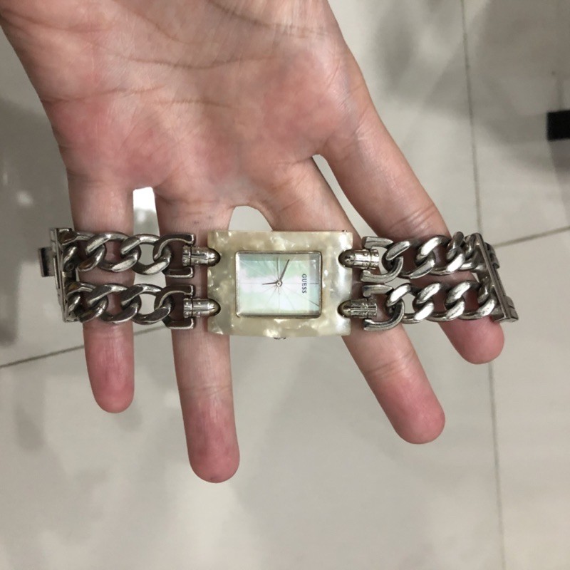 Jam Tangan Guess Keramik White Silver (Preloved)