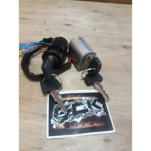 Kunci kontak plus kunci Stang Honda win