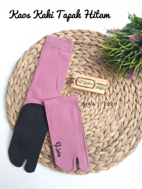 Kaos Kaki Jempol Polos Telapak Hitam by Sashee | Kaos kaki terbaru