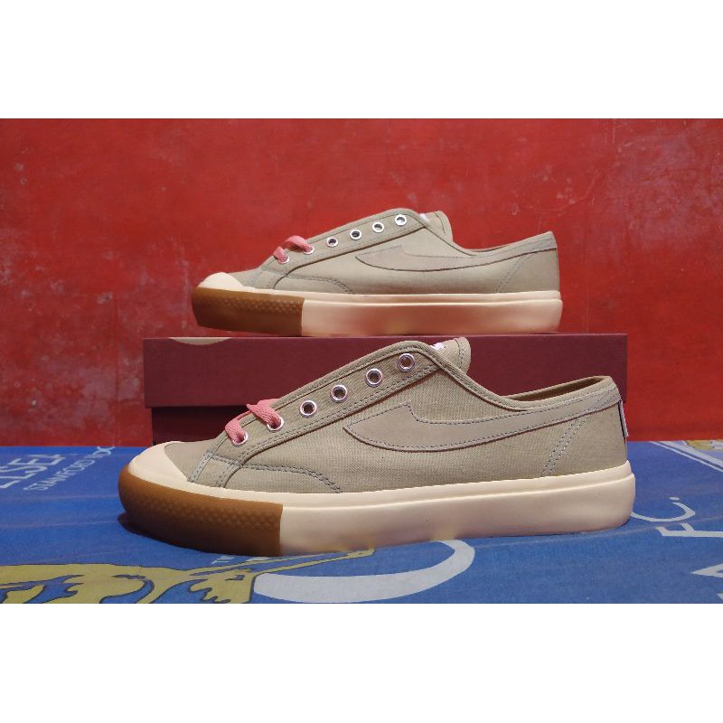 Compass Gazelle Pink Frost Low