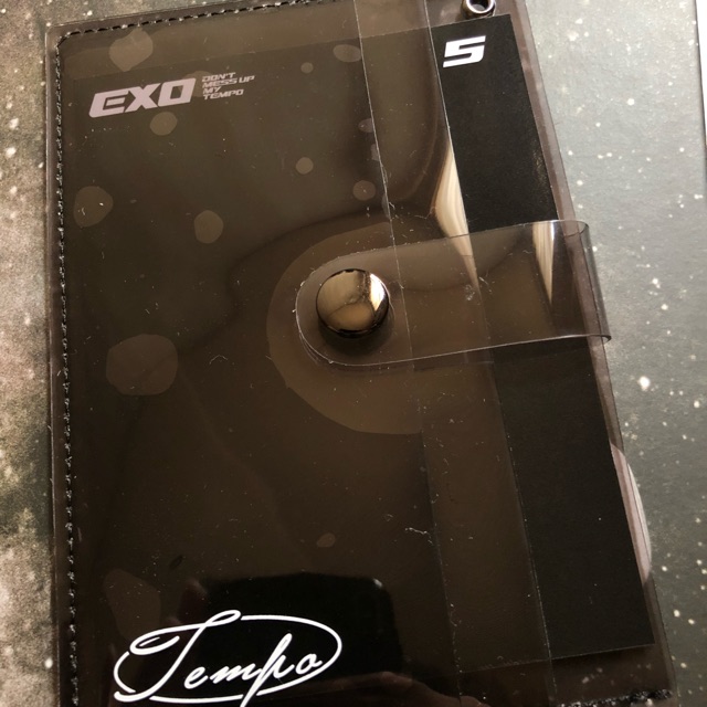 EXO DMUMT Don’t Mess Up My Tempo Passport Case (TANPA PC)
