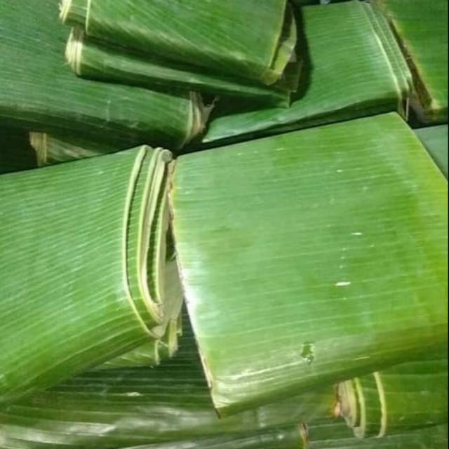 

Daun pisang segar 250gr bahan bungkus makanan