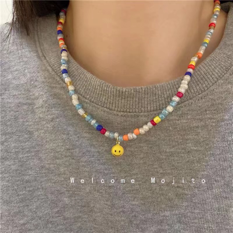 Kalung Rantai Klavikula Handmade Dengan Liontin Smiley Face Warna-Warni