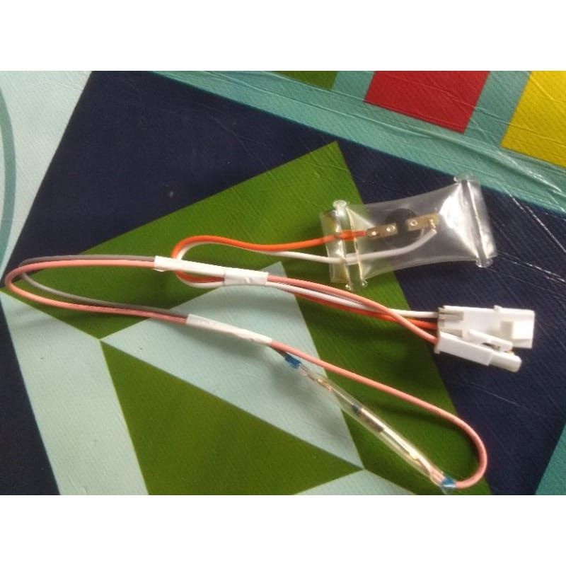 Bimetal fuse kulkas toshiba/kulkas 2 pintu