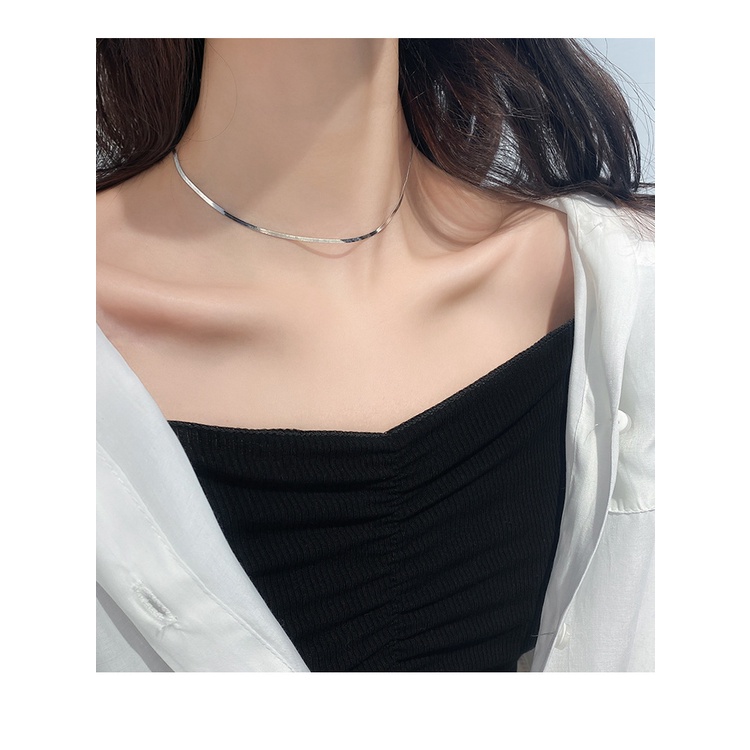 Kalung Rantai Klavikula Pendek Desain Tulang Ular Bahan Stainless Steel 18K Gold Silver Untuk Wanita