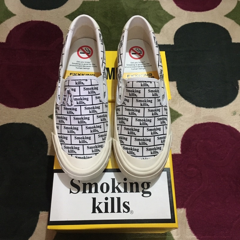compass slip on smoking kills