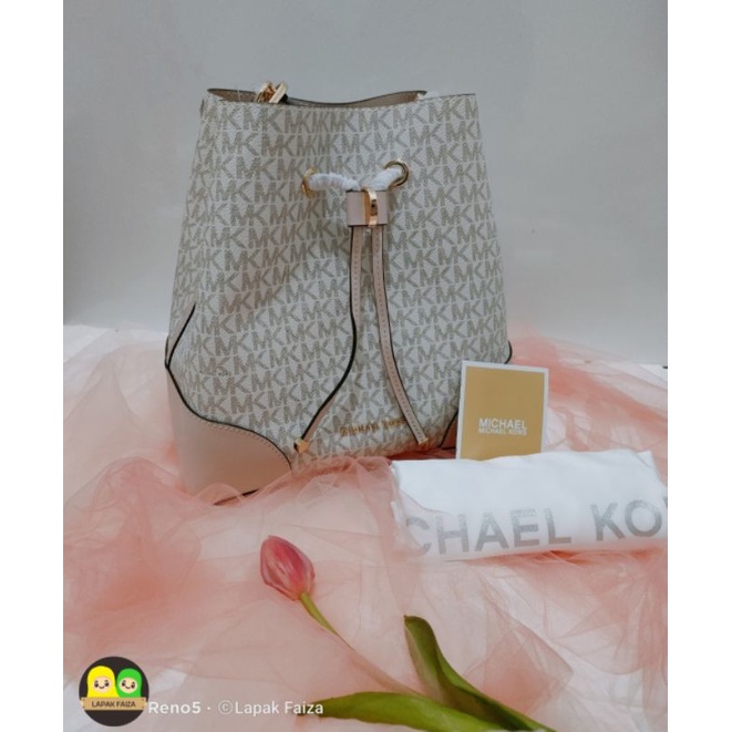 MK mercer gallery medium bucket signature vanilla soft pink nwt db ori