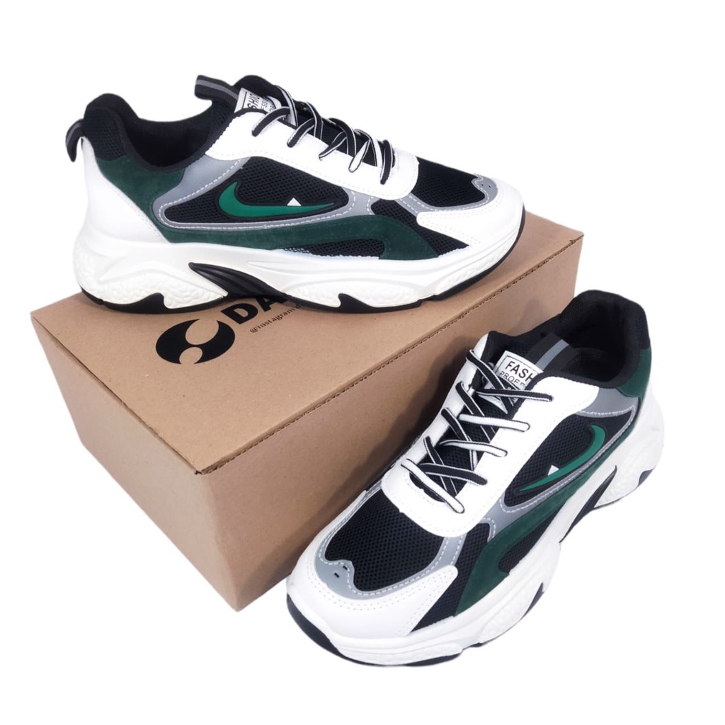 Sepatu Sneakers Running Pria Dane and Dine - S0602