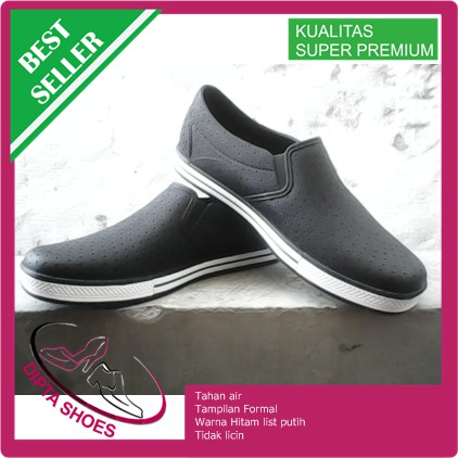 Sepatu Pria Pantofel Karet Anti Hujan - SANKYO