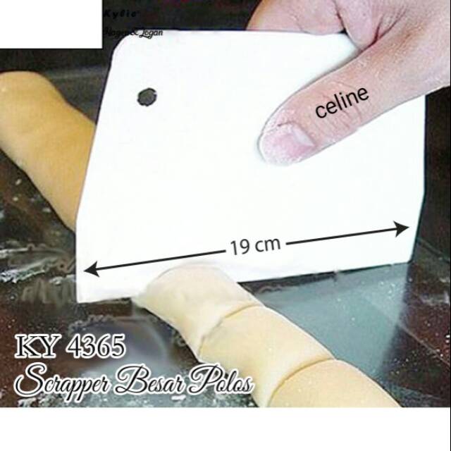 Scraper kue besar 19 cm / pemotong adonan